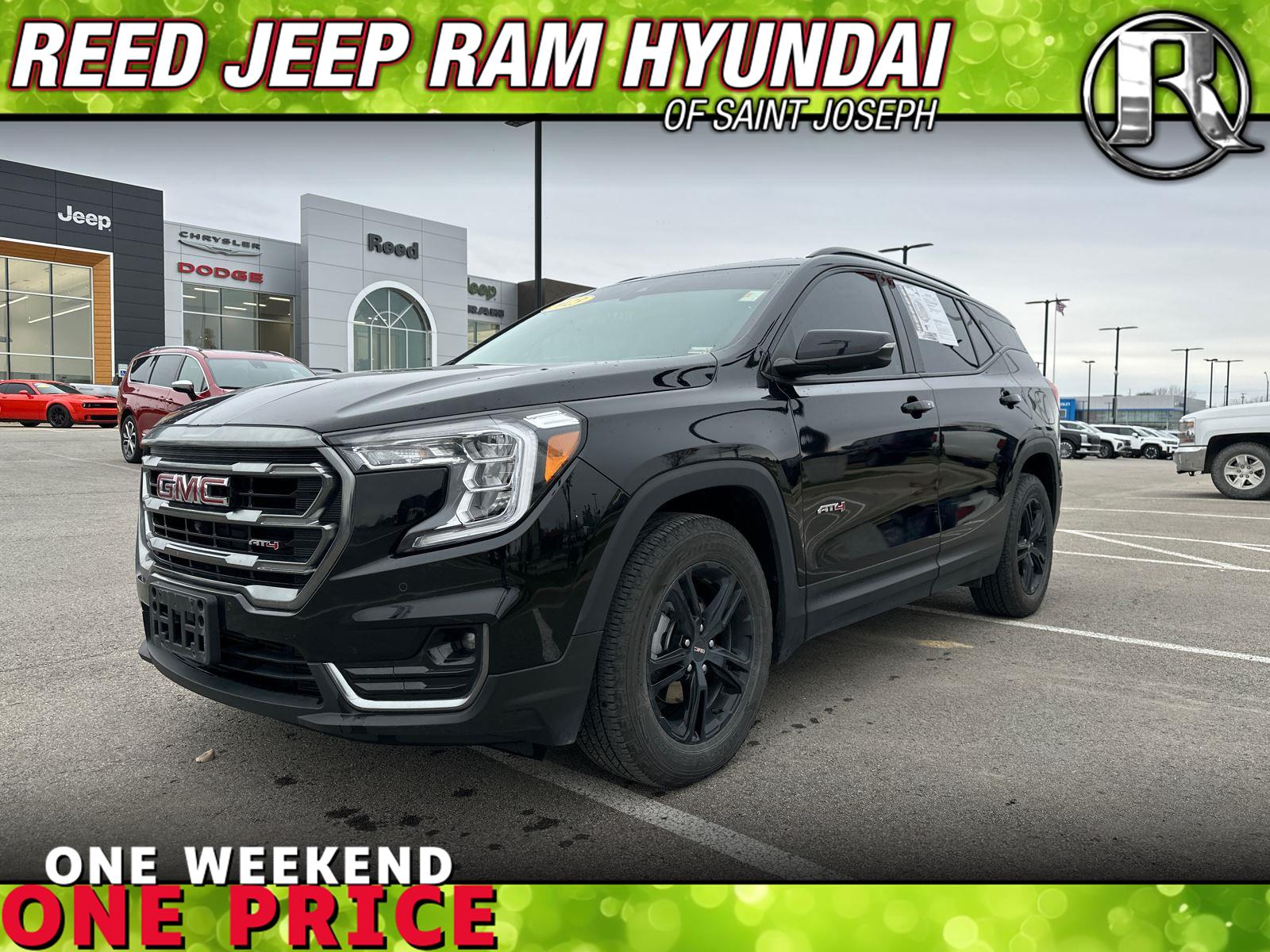 2023 GMC Terrain AT4's photo