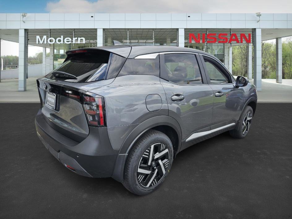 2025 Nissan Kicks SV photo 4