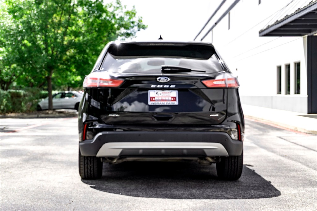 2024 Ford Edge SEL photo 5