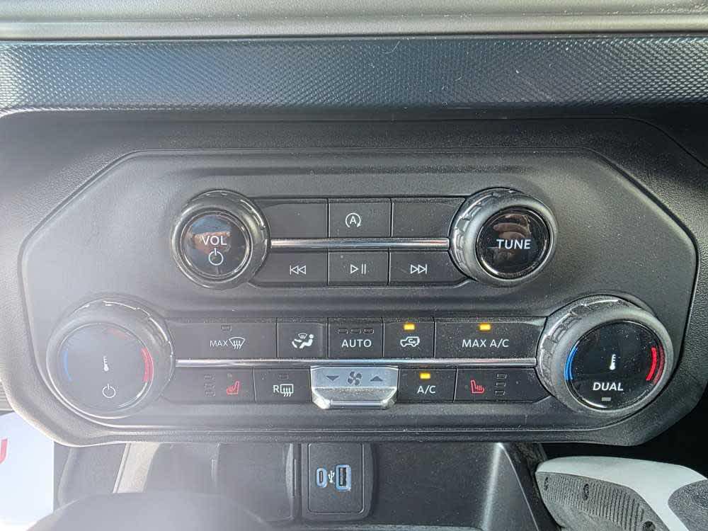2022 Ford Bronco Outer Banks photo 15