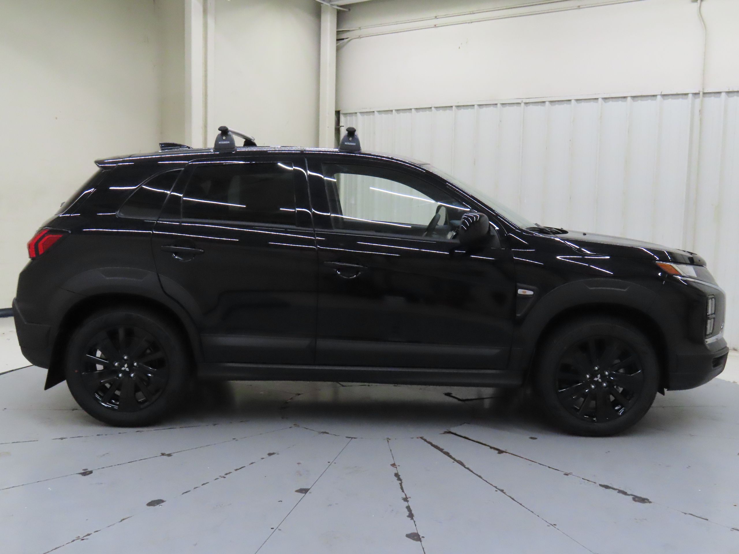 2025 Mitsubishi Outlander Sport ES SE LE photo 2