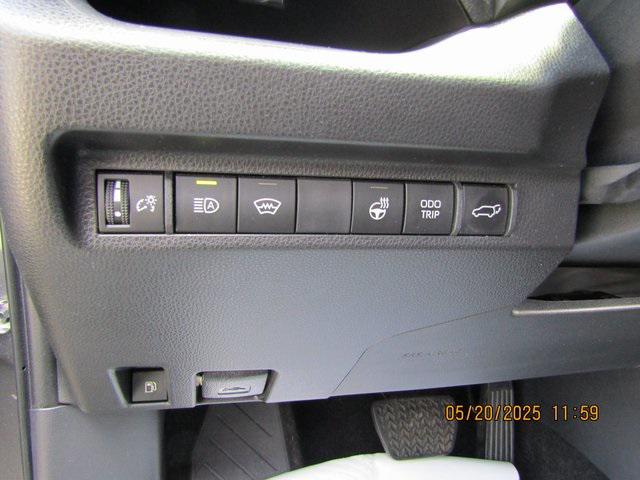 Image 5 of GOLD CERTIFIED 2023 Toyota RAV4 PRIME AWD