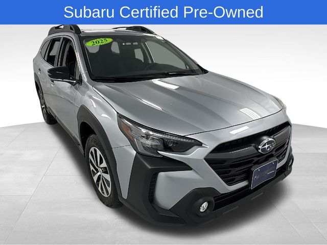 2025 Subaru Outback Premium's photo