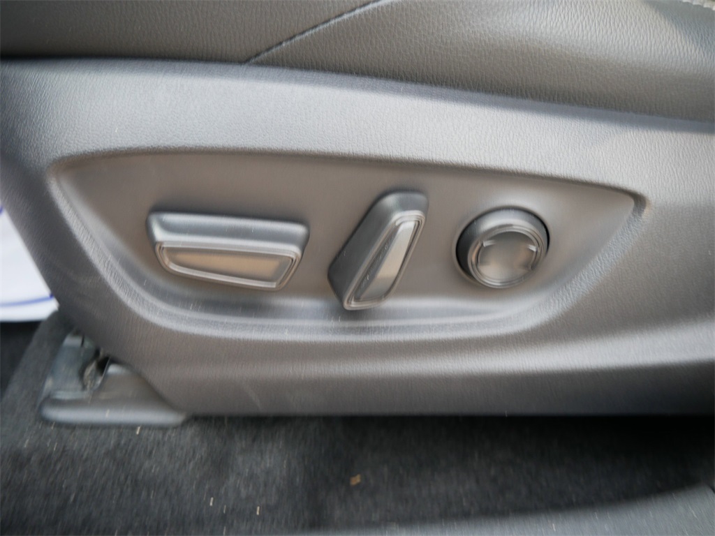 2024 Subaru Solterra Touring photo 21