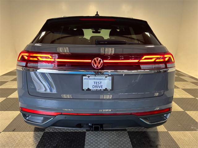 2026 Volkswagen Atlas Cross Sport SE Technology photo 3
