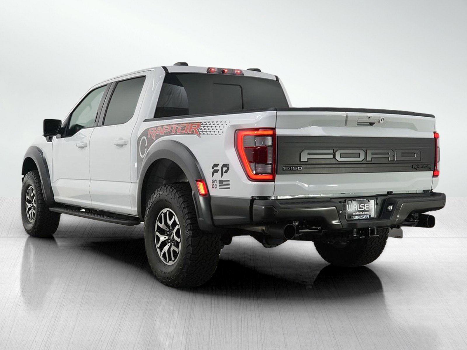 2023 Ford F-150 Raptor photo 2