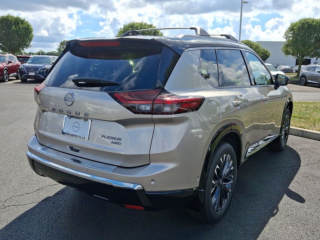 2026 Nissan Rogue Platinum photo 3