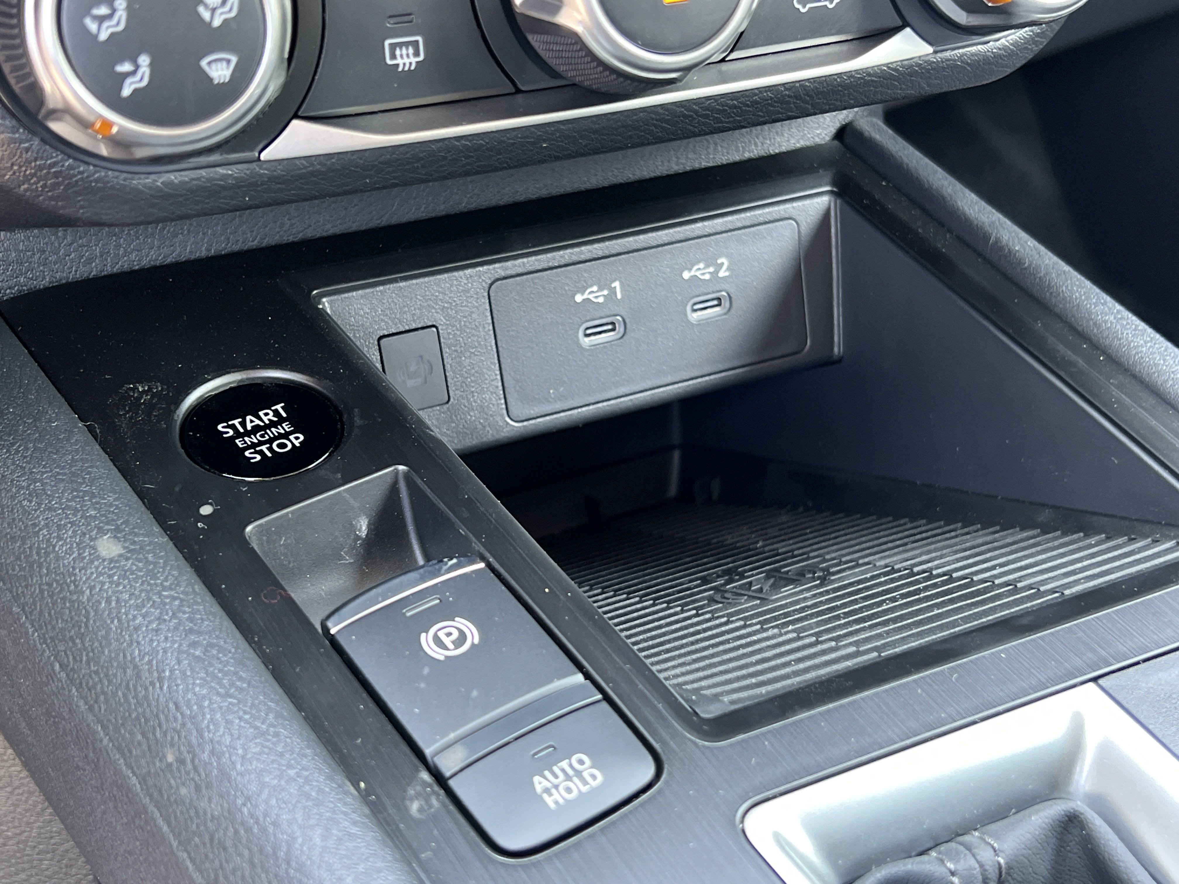 2025 Nissan Kicks SV photo 14