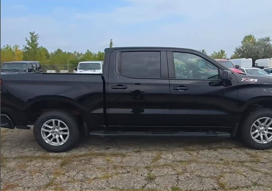 2020 Chevrolet Silverado 1500 RST photo 3