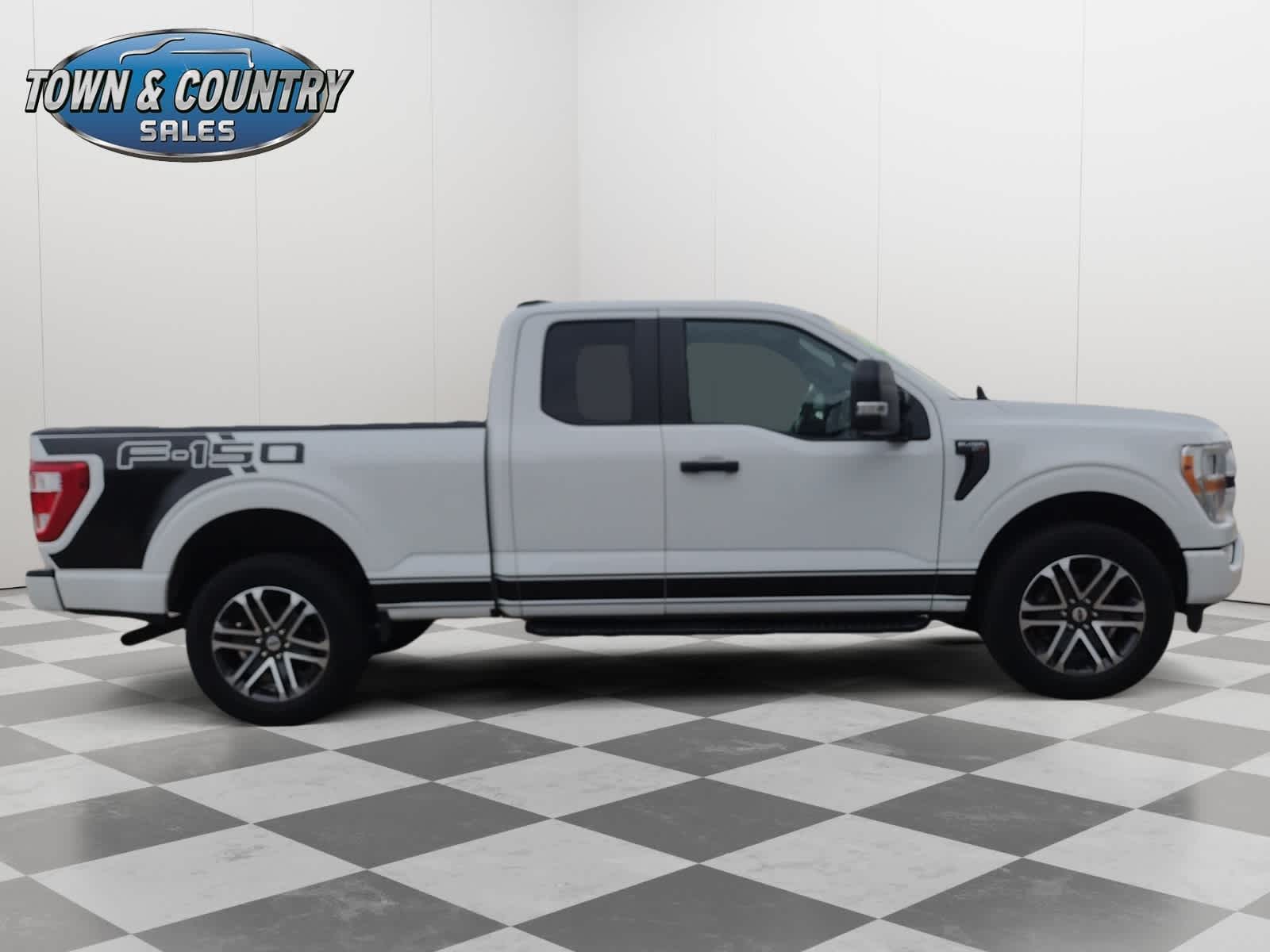 2022 Ford F-150 XL photo 6