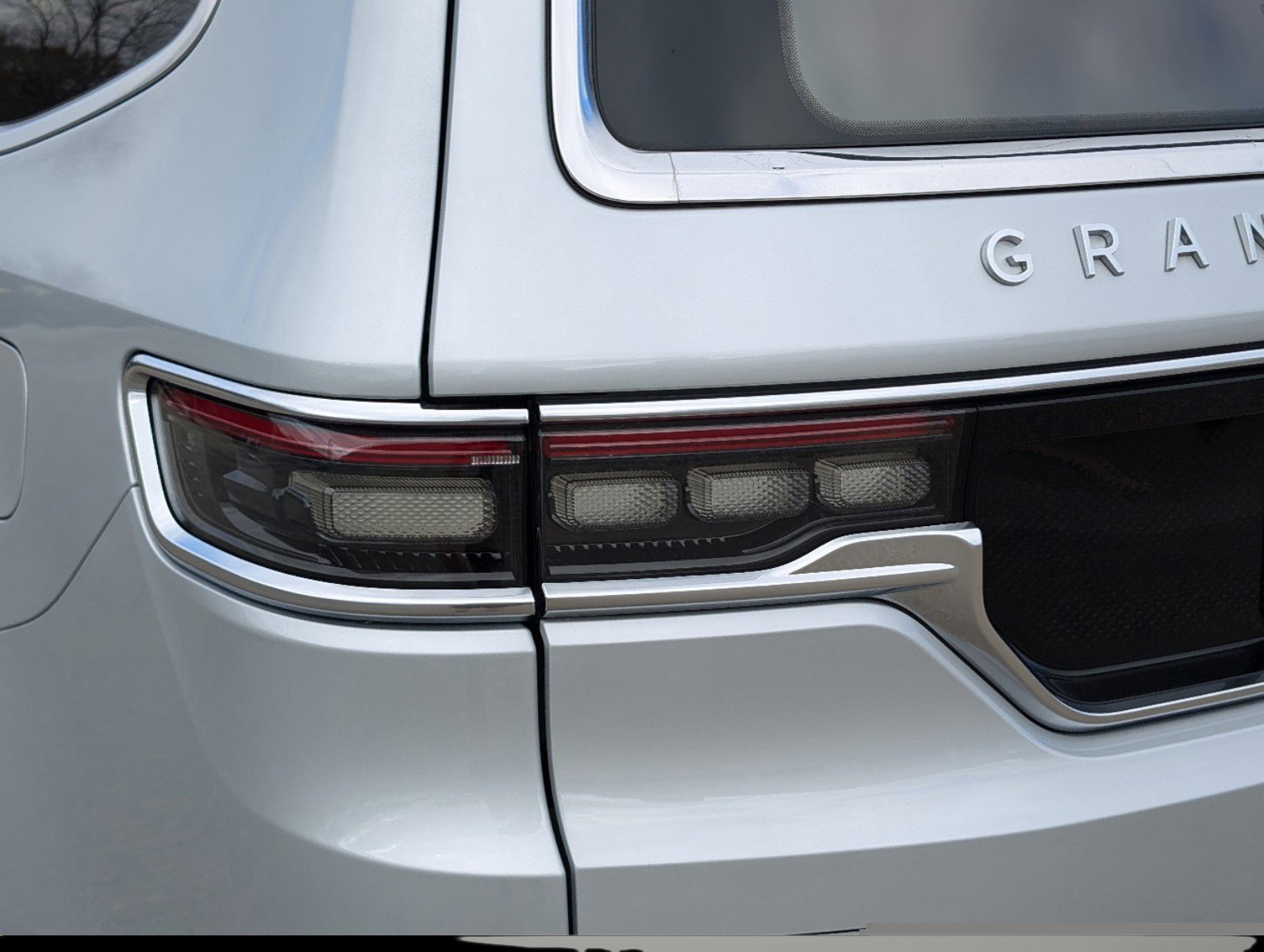 2024 Jeep Grand Wagoneer III Obsidian photo 22