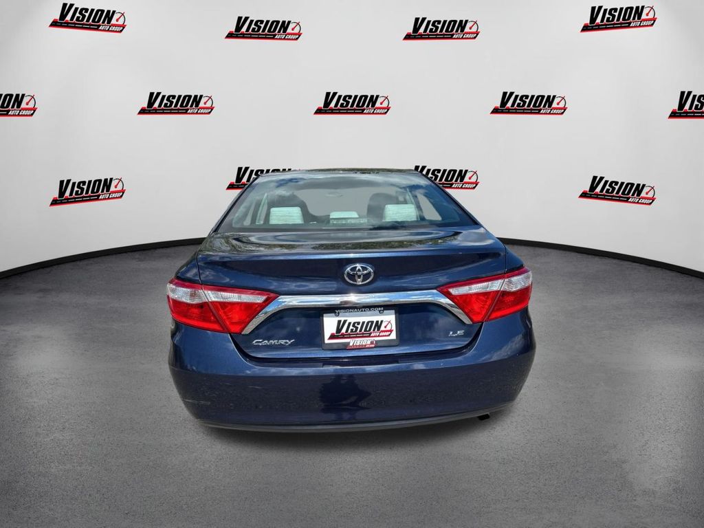 2016 Toyota Camry LE photo 6