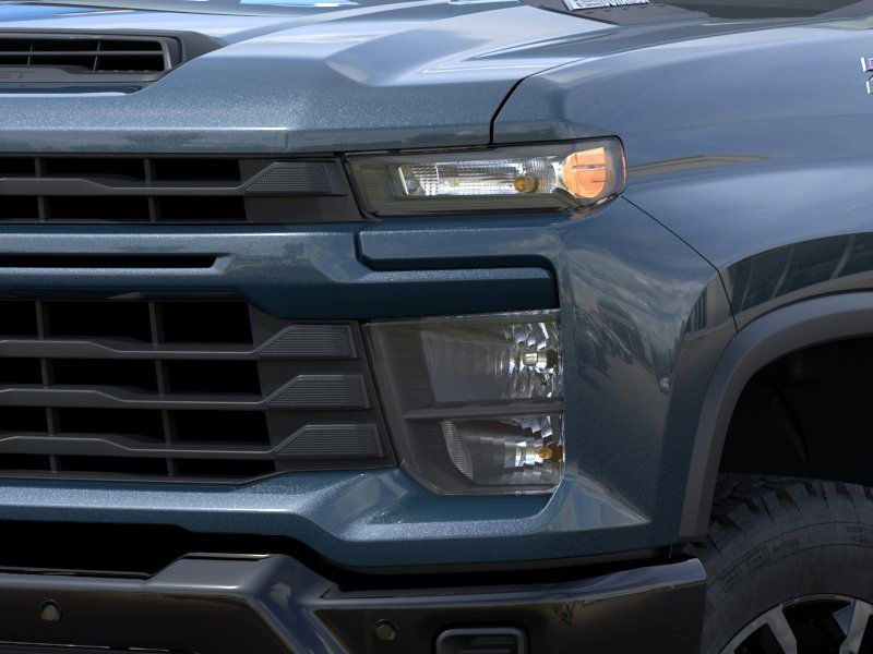 2025 Chevrolet Silverado 2500HD Custom photo 10