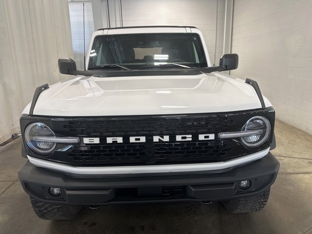 2022 Ford Bronco Base photo 2