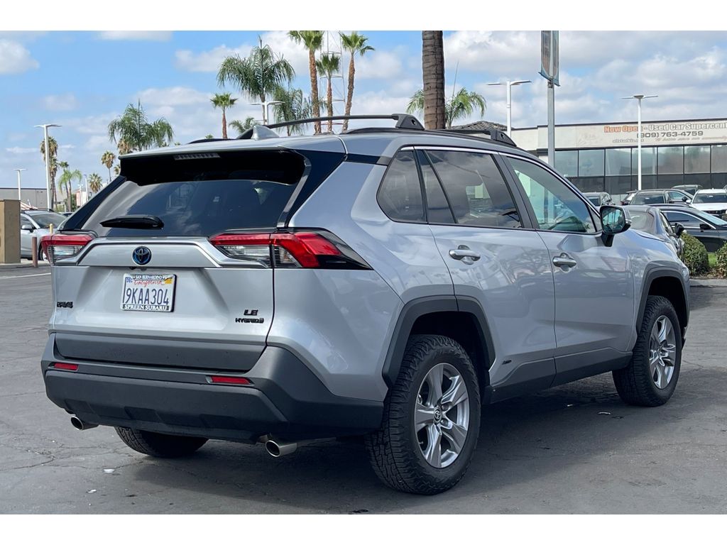 2024 Toyota RAV4 Hybrid LE photo 5