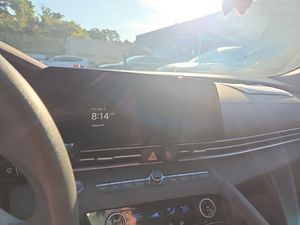 2024 Hyundai Elantra SEL photo 14