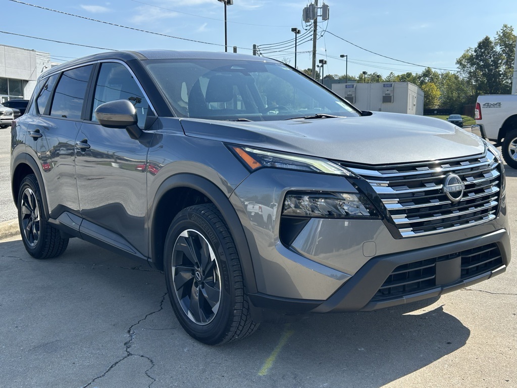 2024 Nissan Rogue SV photo 4