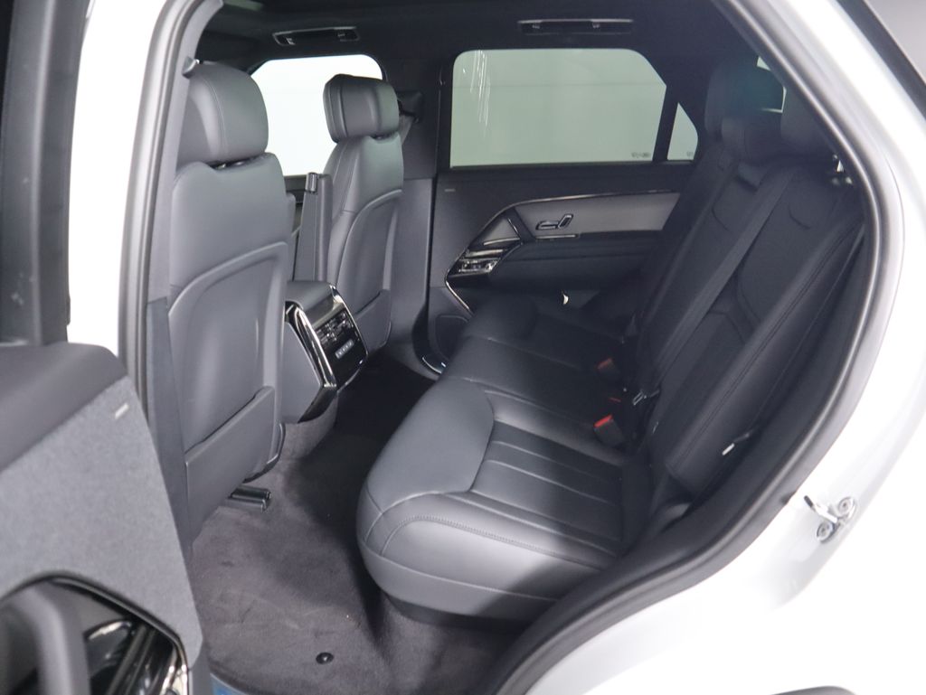 2025 Land Rover Range Rover Sport SE photo 20