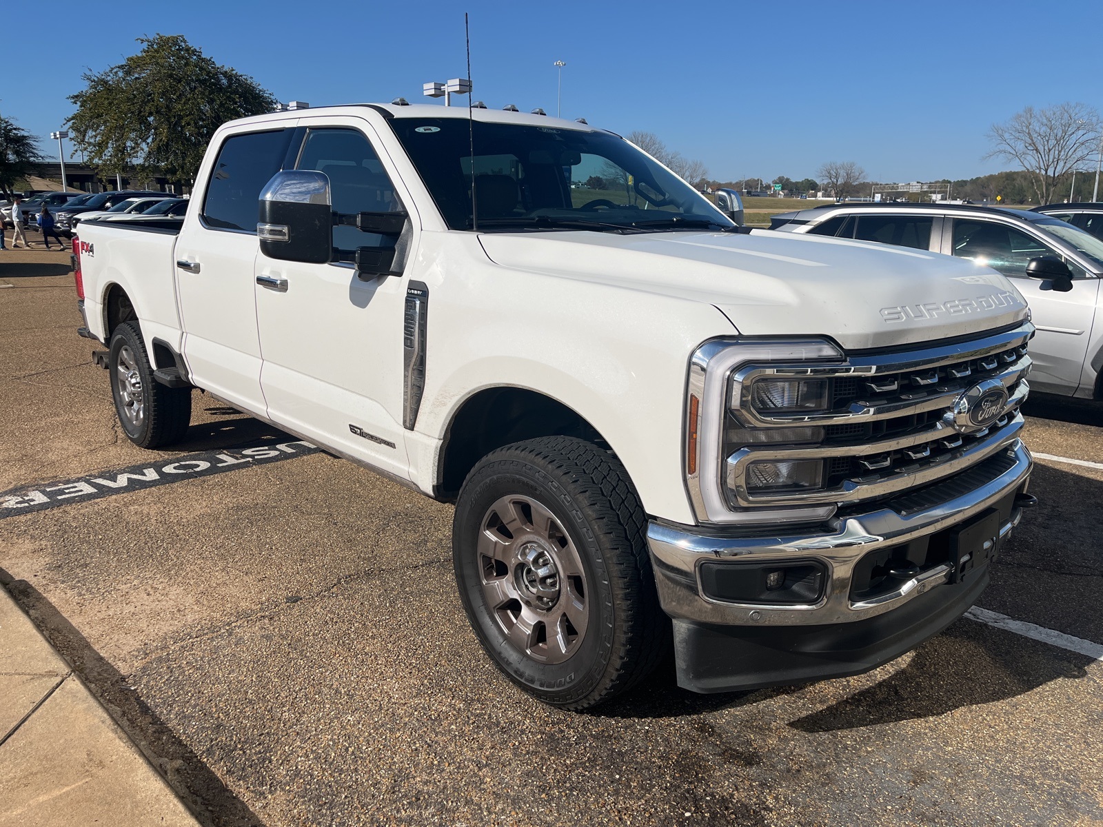 2025 Ford F-250 Super Duty Lariat's photo