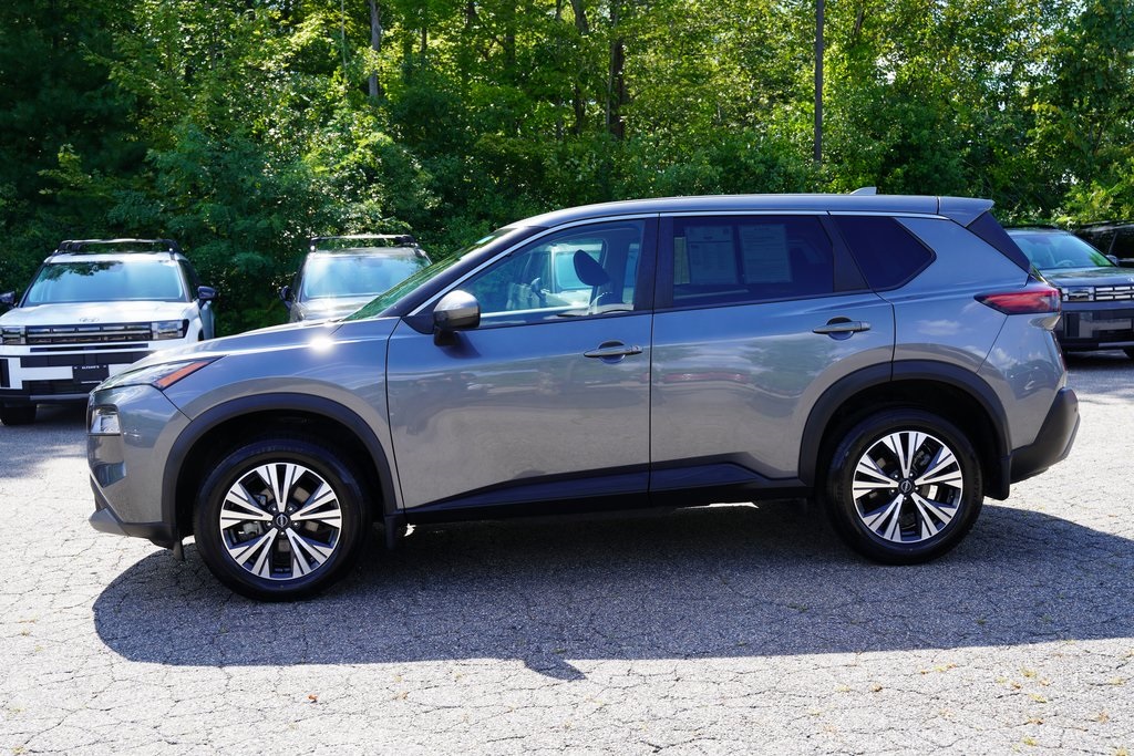2022 Nissan Rogue SV photo 4
