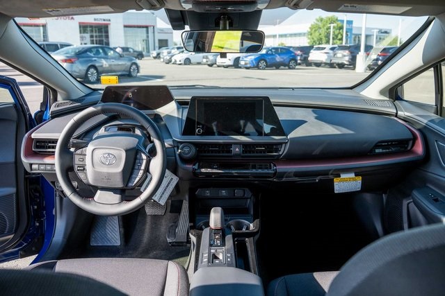 2026 Toyota Prius Plug-in Hybrid SE photo 3