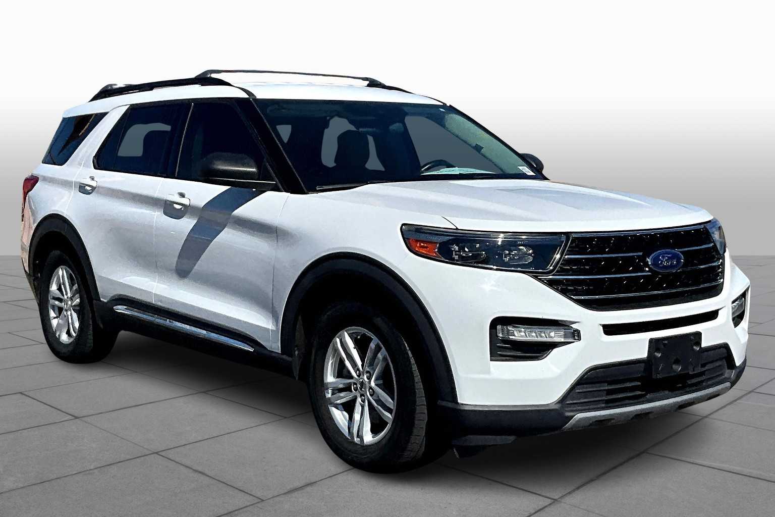 2020 Ford Explorer XLT photo 2