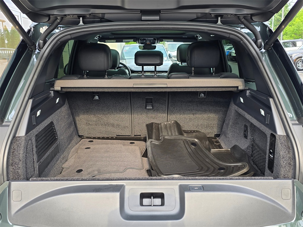 2025 Land Rover Range Rover SE photo 23