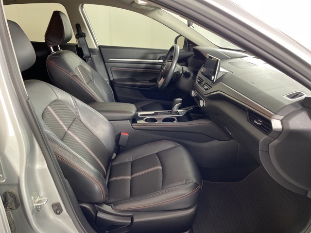 2023 Nissan Altima 2.5 SR photo 39