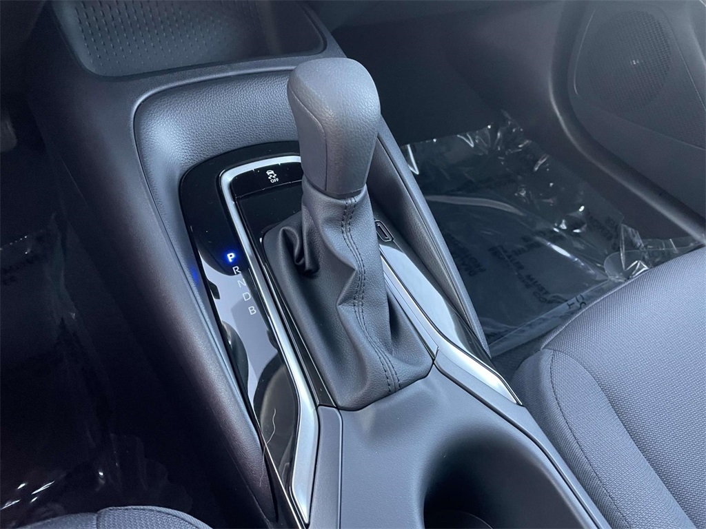 2025 Toyota Corolla LE photo 31