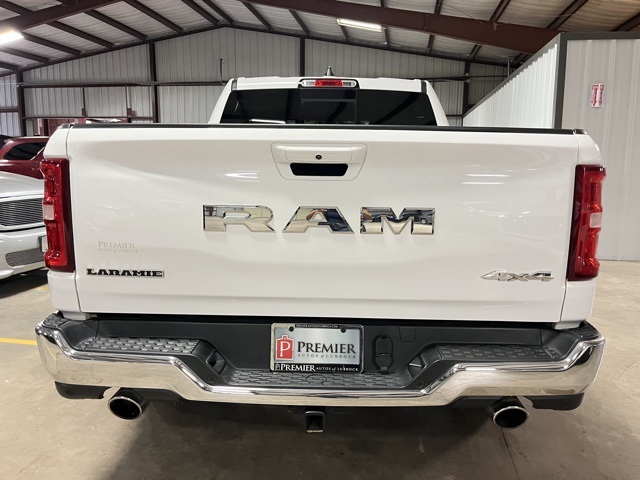 2025 Ram 1500 Laramie photo 3