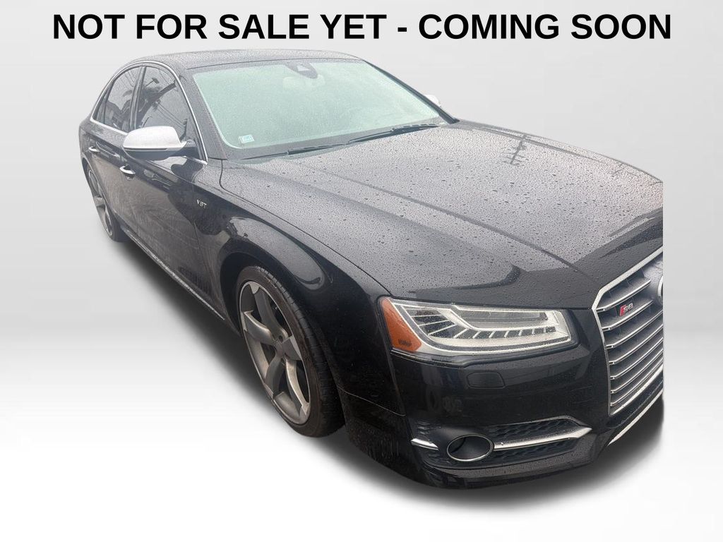 2016 Audi S8 Base's photo