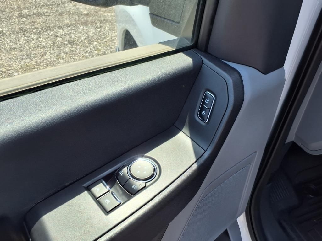 2023 Ford F-350 XL photo 32