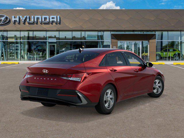 2025 Hyundai Elantra SE photo 4