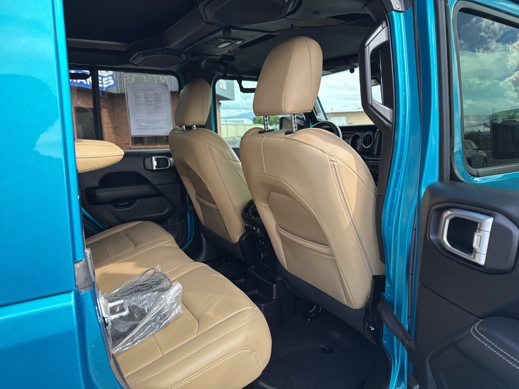 2019 Jeep Wrangler Unlimited Sahara photo 25