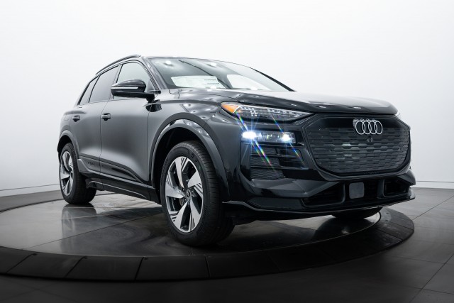 2025 Audi Q6 e-tron Premium Plus