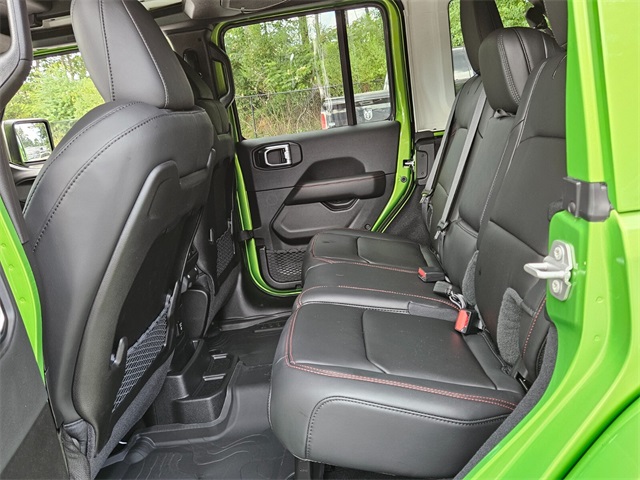 2025 Jeep Wrangler Rubicon photo 6