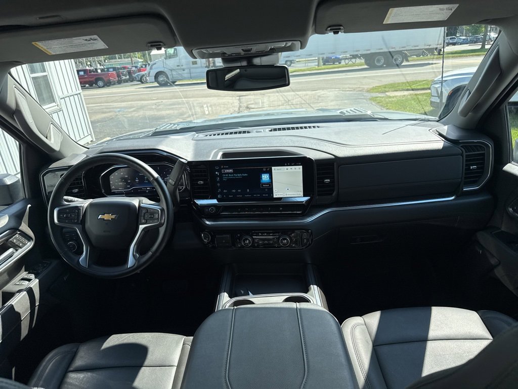 2025 Chevrolet Silverado 3500HD LTZ photo 26