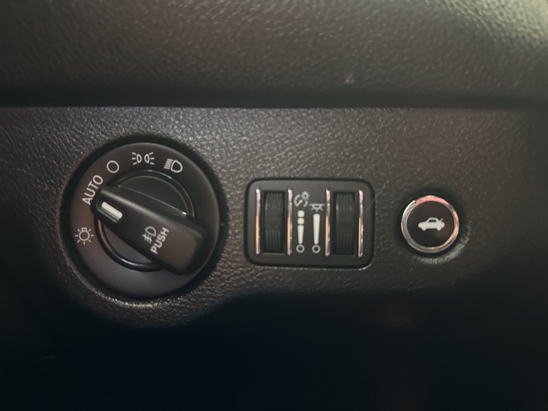 2018 Dodge Challenger GT photo 18