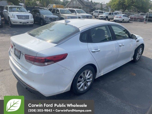 2018 Kia Optima LX photo 3
