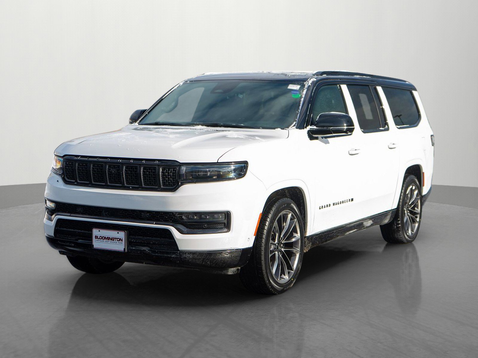 2024 Jeep Wagoneer L Series II photo 3