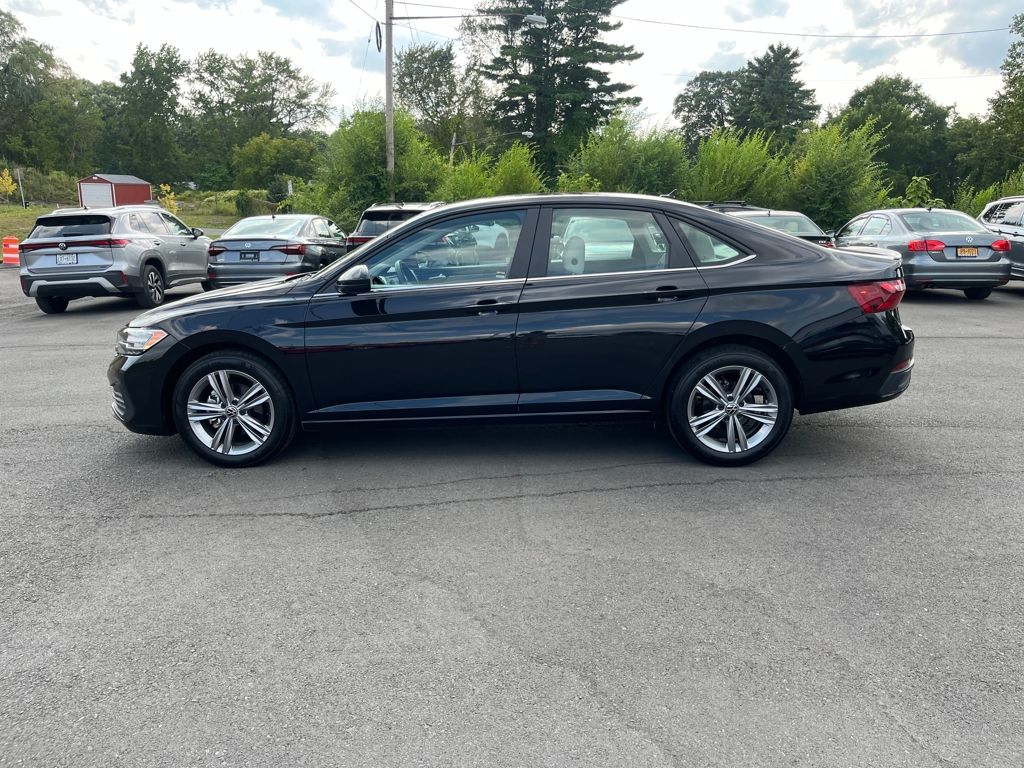 2024 Volkswagen Jetta 1.5T SE photo 4