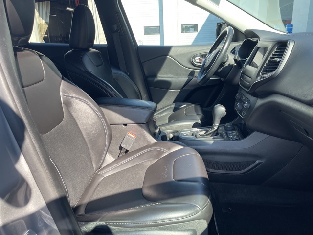 2019 Jeep Cherokee Latitude photo 21