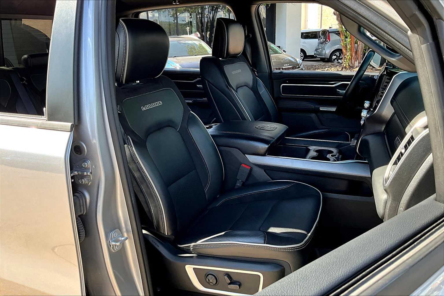 2021 Ram 1500 Laramie photo 8
