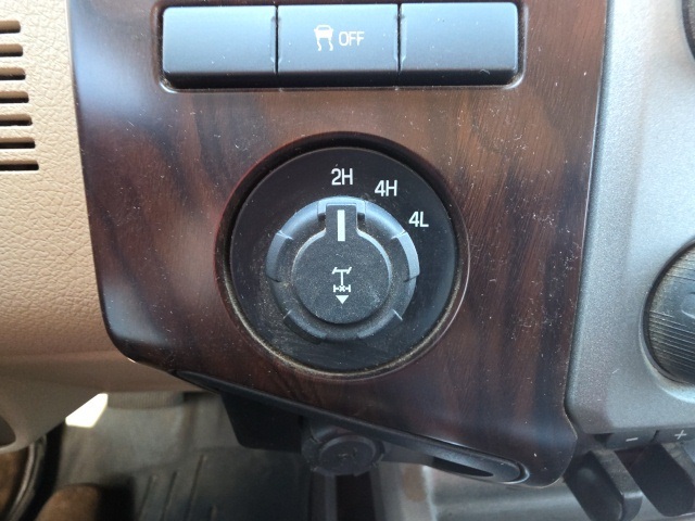 2014 Ford F-350 Lariat photo 17