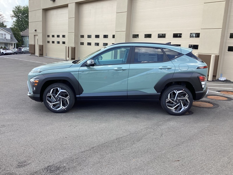 2026 Hyundai Kona SEL photo 4