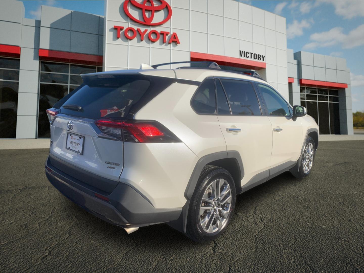 2019 Toyota RAV4 Limited photo 2