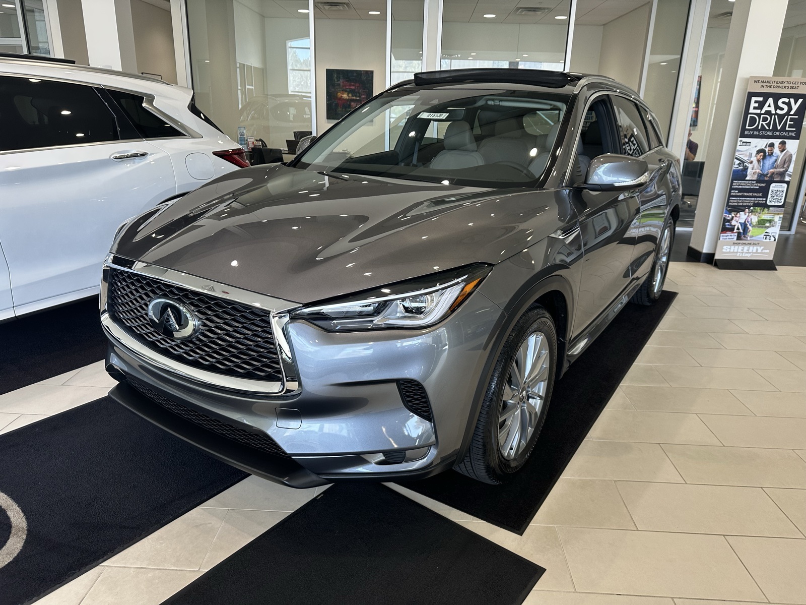 2025 Infiniti QX50 Luxe AWD photo 3