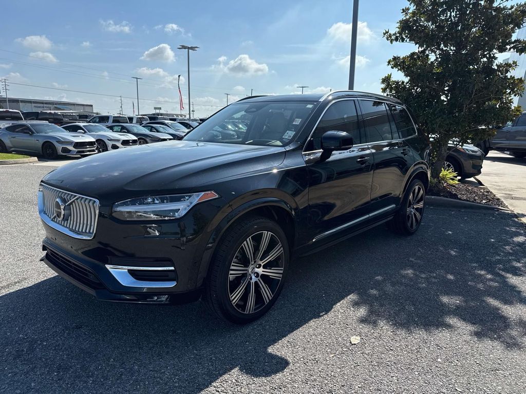 2023 Volvo XC90 Ultimate photo 3