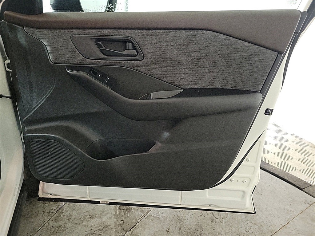 2023 NISSAN ROGUE - Image 23