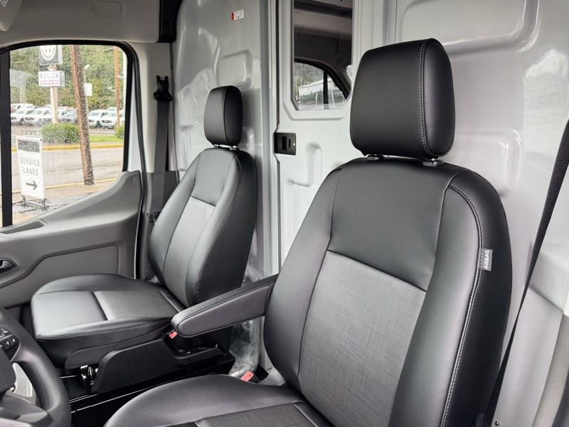 2024 Ford Transit photo 12